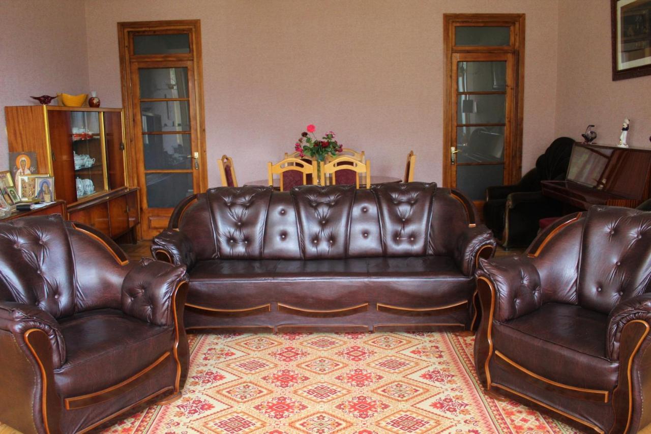Guest House Racha แอมโบรเลารี ภายนอก รูปภาพ