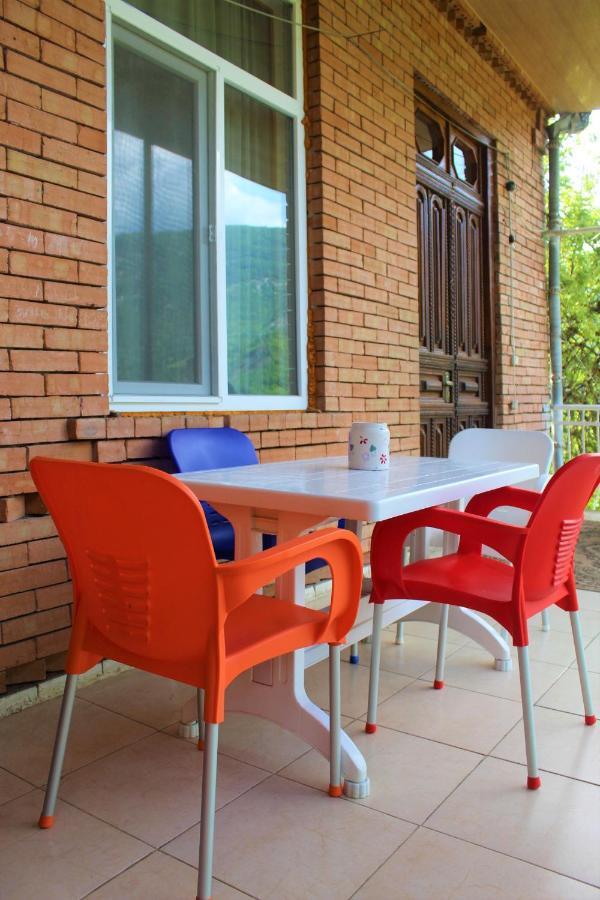 Guest House Racha แอมโบรเลารี ภายนอก รูปภาพ